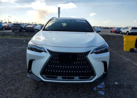 2025 Lexus Nx 250 Premium z USA, uszkodzony, nr VIN 2T2GDCAZ0SC031139